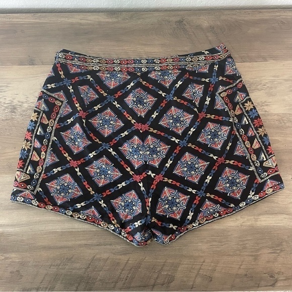 Hollister Tribal Print High Waisted Shorts - Picture 2 of 5